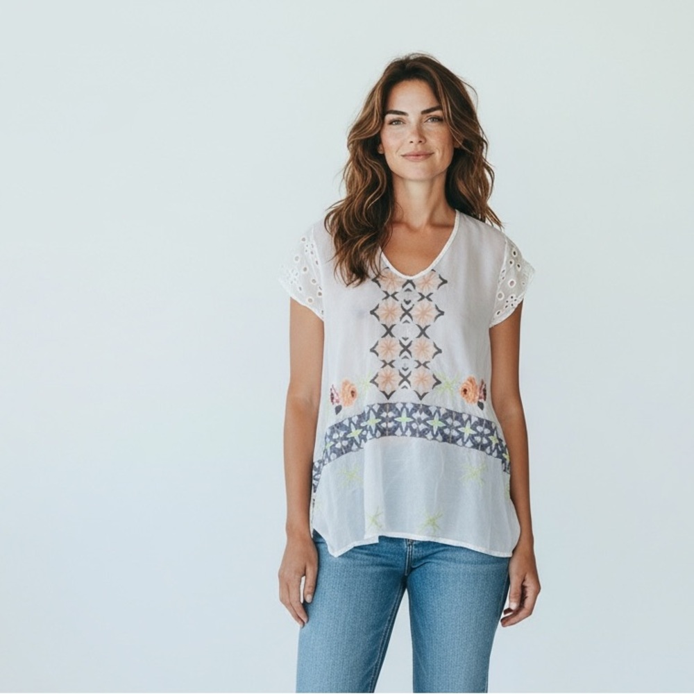 Johnny Was Large Flowy Embroidered Eyelet Tunic Top White